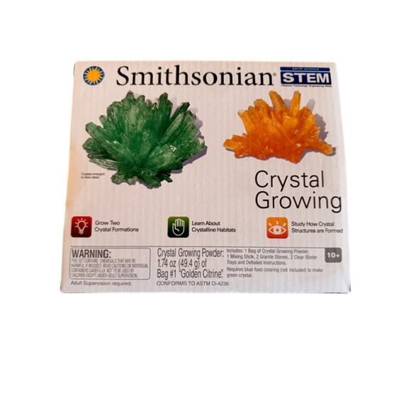 Smithsonian STEM Crystal Growing Kit – Grow Two Crystals – Ages 10+ - Picture 1 of 2